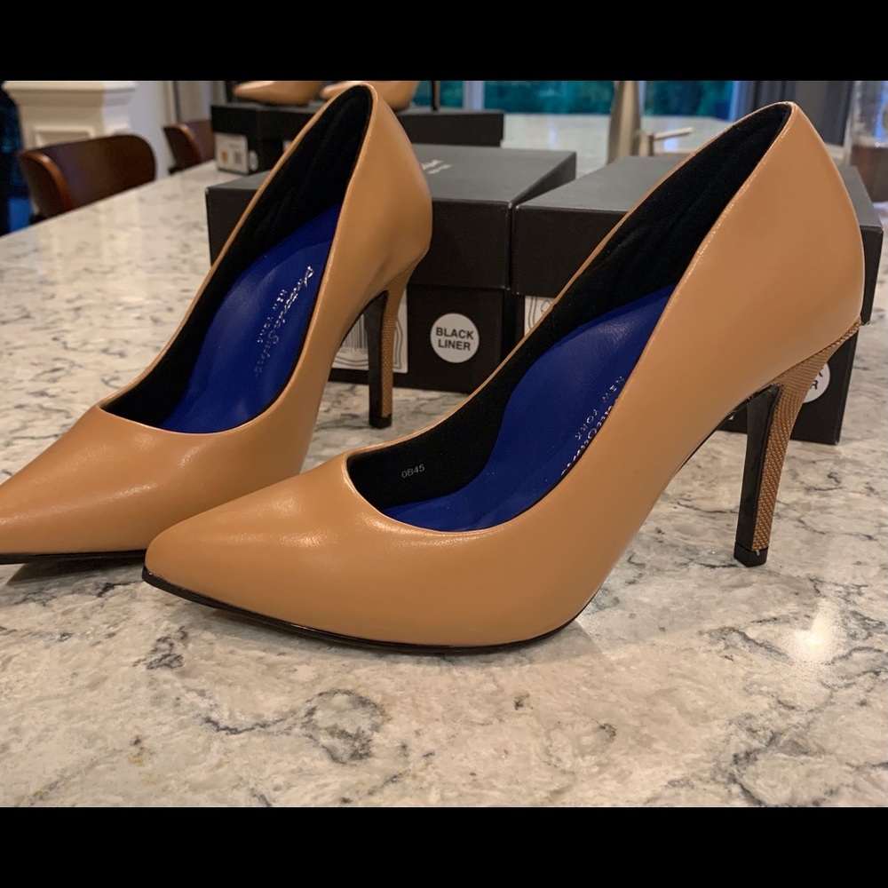 Antonia Saint Victoria Heels,Size 4.5, NEW IN BOX